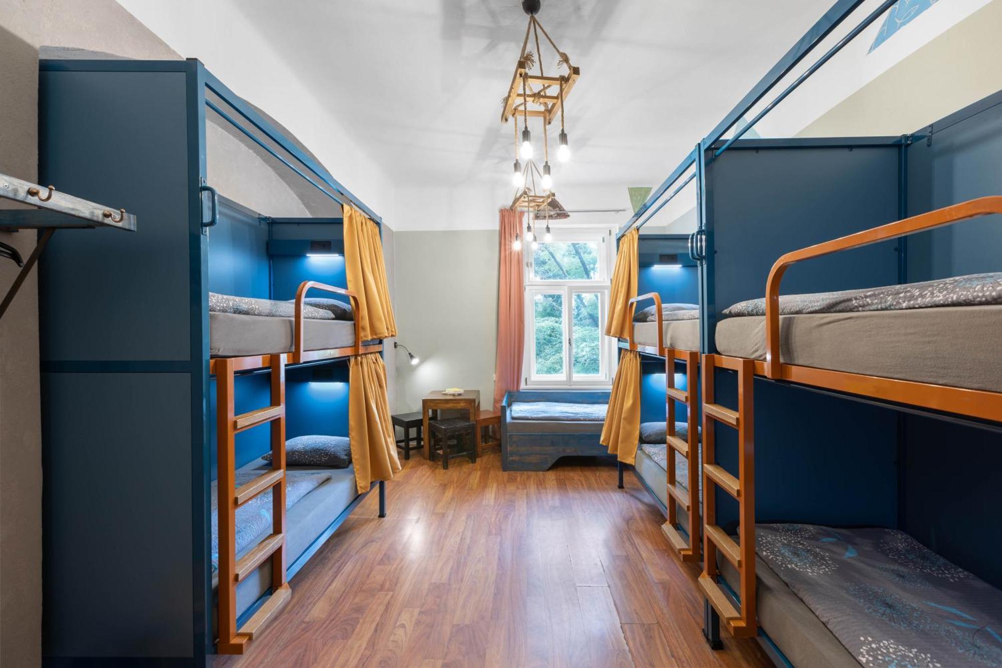 Elf Hostel Praag
